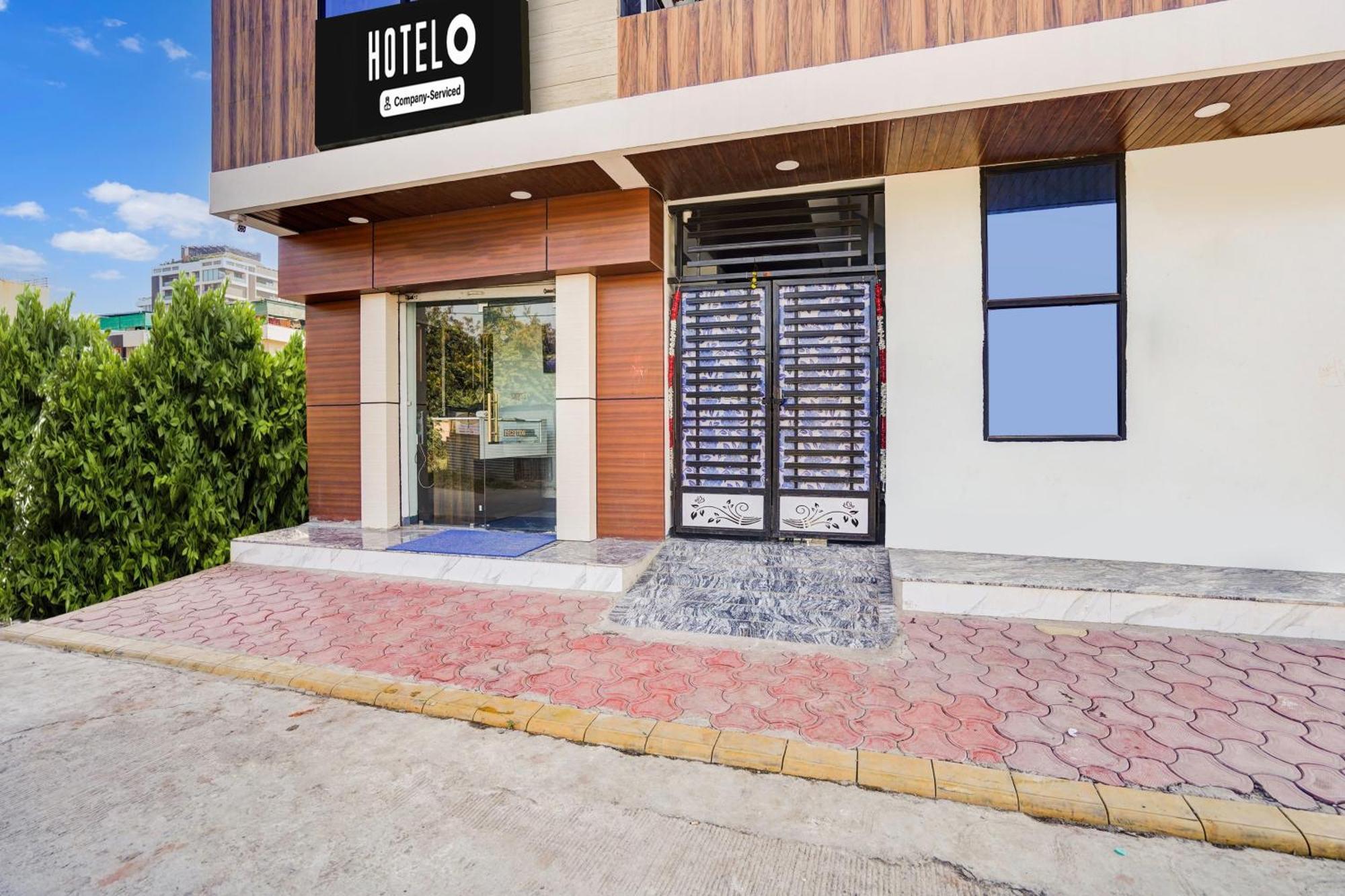 אינדורה Super Hotel O Brilliant Convention Centre Formerly Madhur Shree מראה חיצוני תמונה